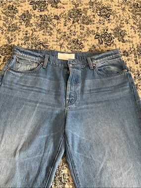 Mother womens 
Light Blue Denim Jeans - lil dodger button wide leg. Like new